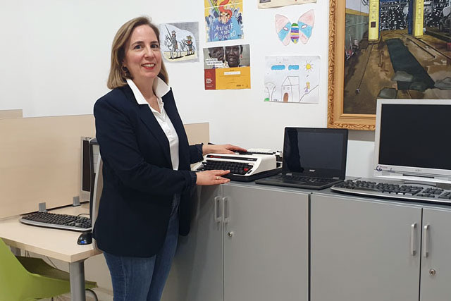 María Lucerón Palomino, nuestra profesora de mecanografía